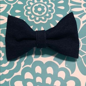 Denim bow